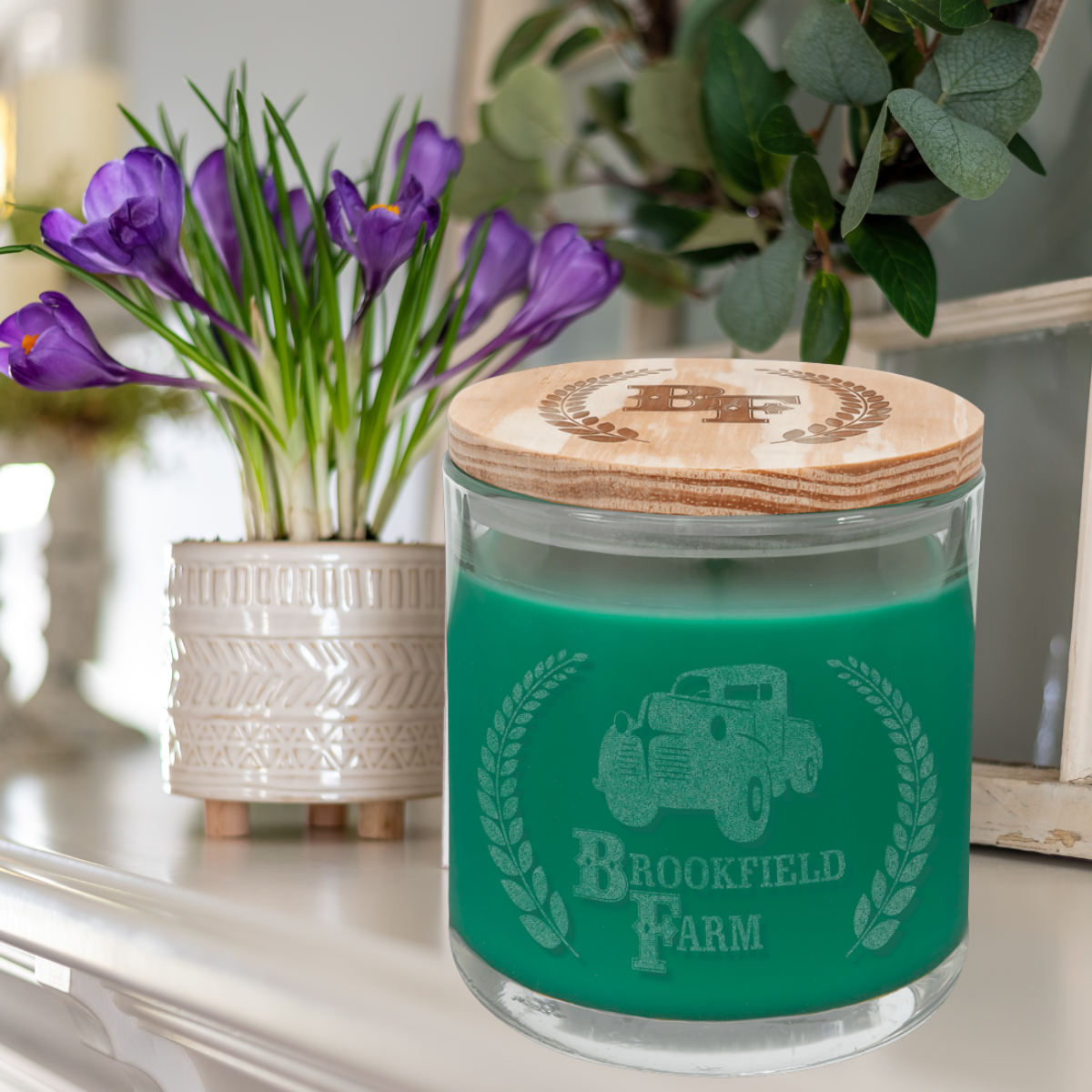 14 oz. Bright Citrus Candle in a Glass Holder with Wood Lid